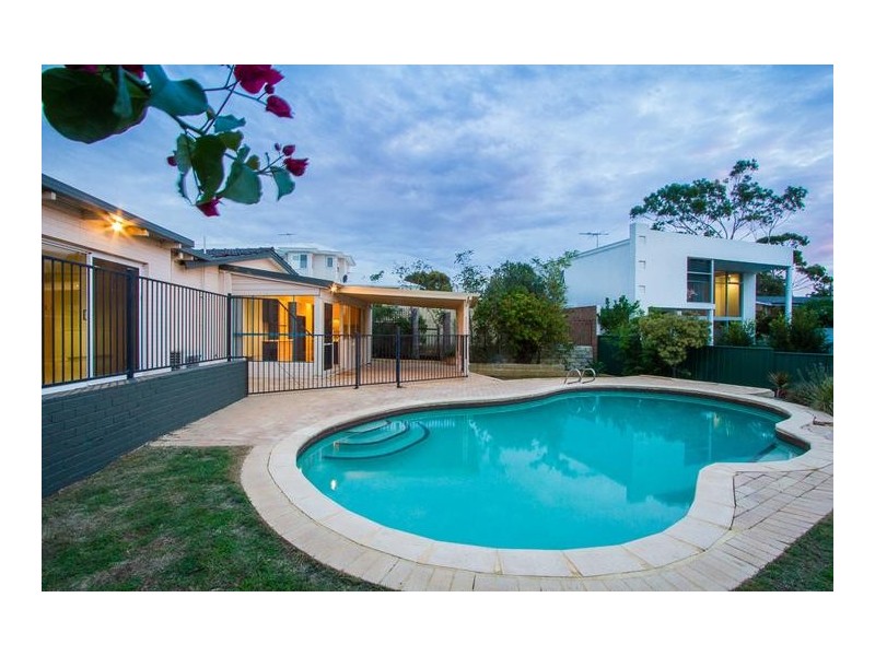 83 Kalinda Drive, City Beach WA 6015