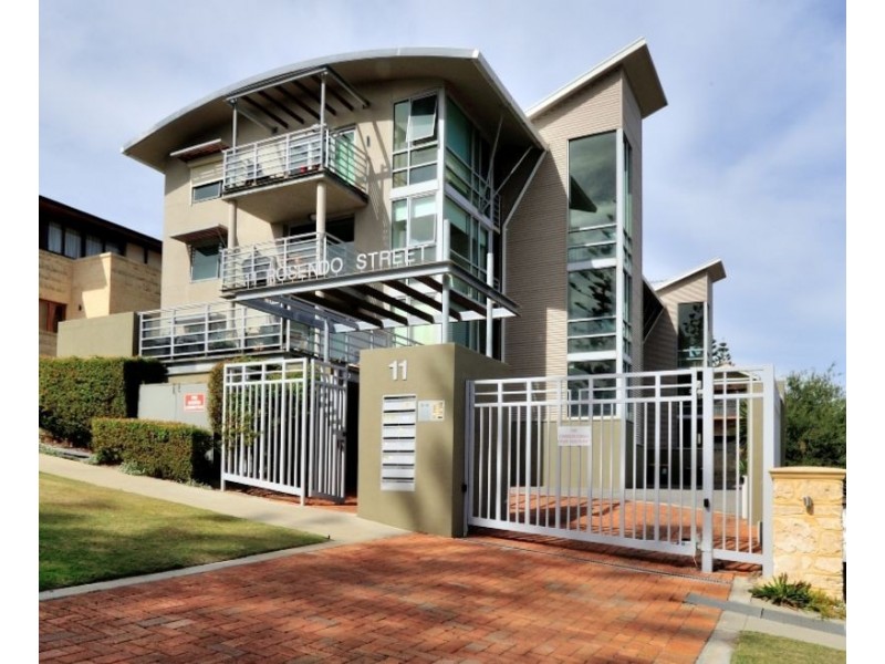2/11 Rosendo, Cottesloe WA 6011