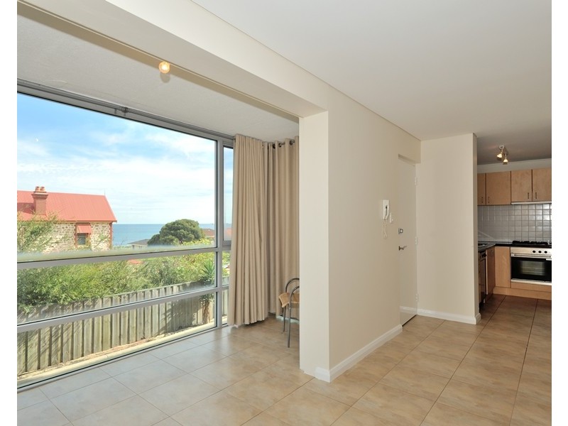 2/11 Rosendo, Cottesloe WA 6011