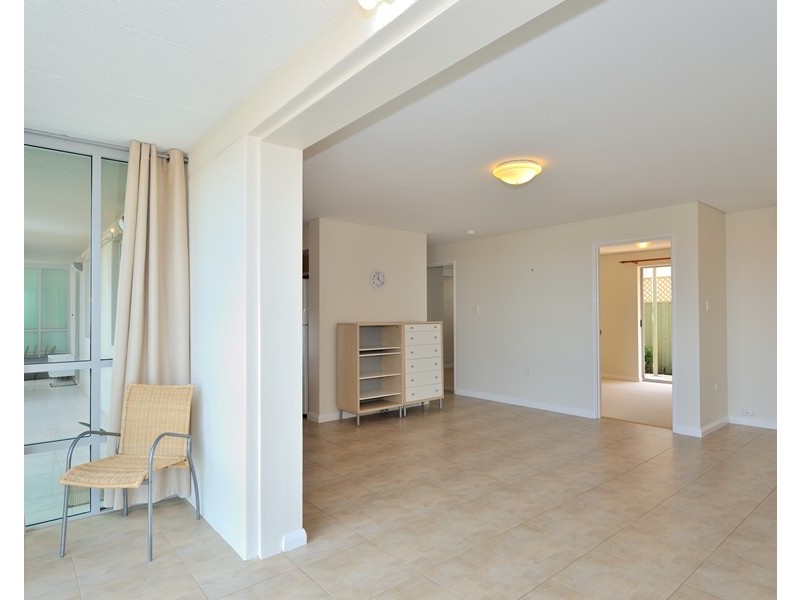 2/11 Rosendo, Cottesloe WA 6011