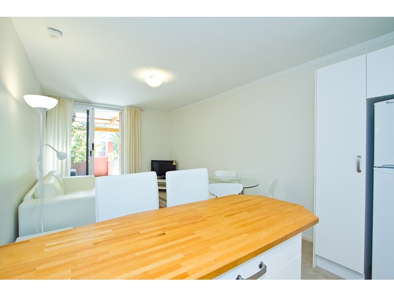 3/4 Dover Court, Mosman Park WA 6012