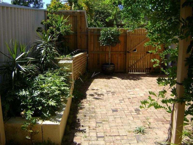 5/12 McNamara Way, Cottesloe WA 6011