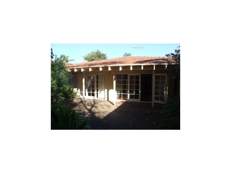 28 Johnston, Peppermint Grove WA 6011