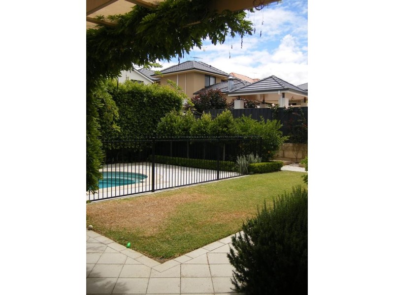 78 St Johns Wood Boulevard, Mount Claremont WA 6010