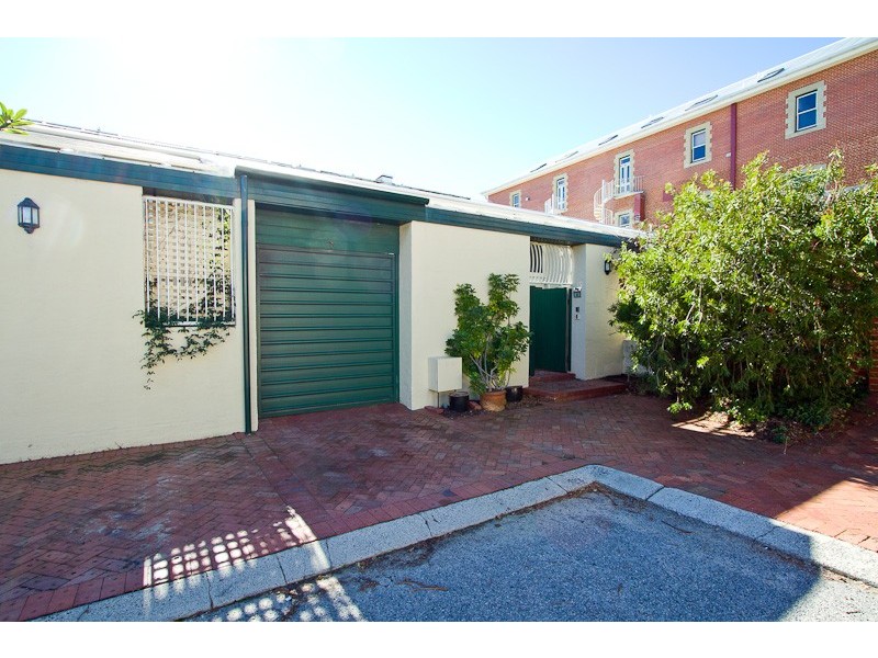 8/51 Rule Street, North Fremantle WA 6159