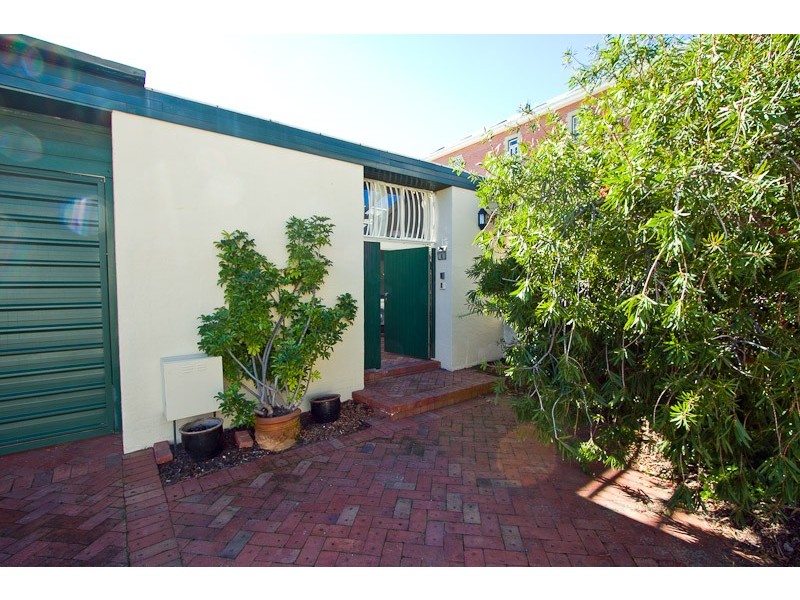 8/51 Rule Street, North Fremantle WA 6159