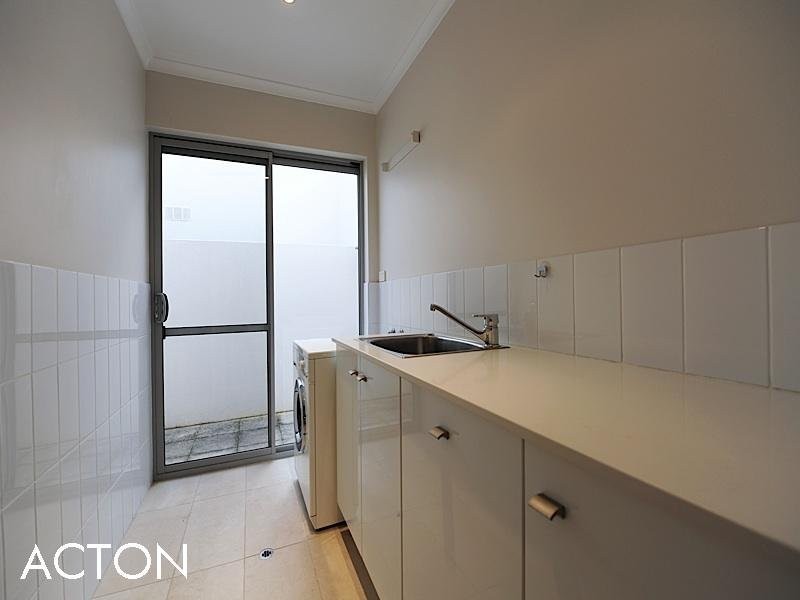 28 Gibney Street, Cottesloe WA 6011