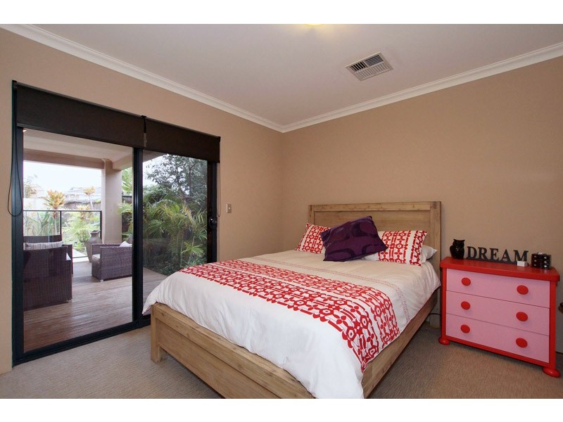 11 Faulkner Circle, Mosman Park WA 6012