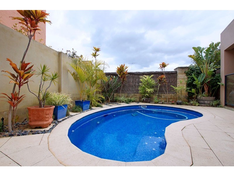 11 Faulkner Circle, Mosman Park WA 6012