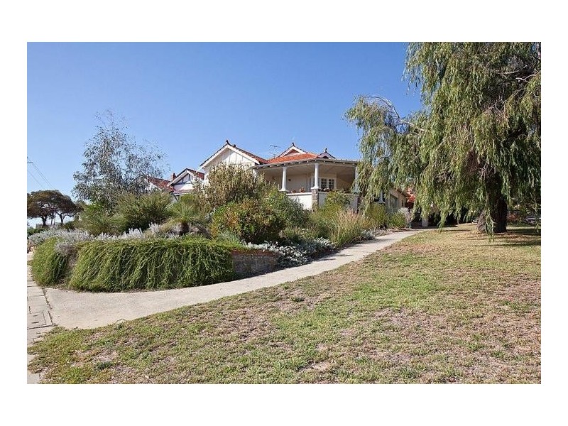 2 Greenham Street, Cottesloe WA 6011