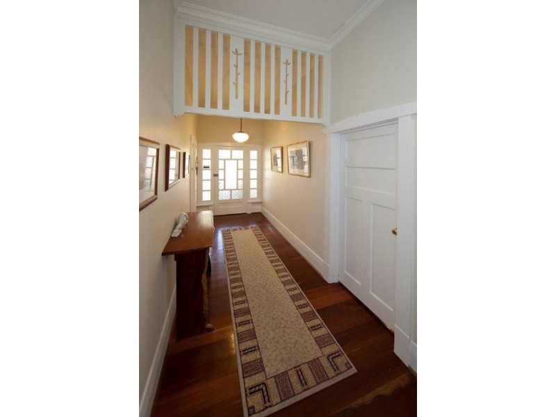 2 Greenham Street, Cottesloe WA 6011