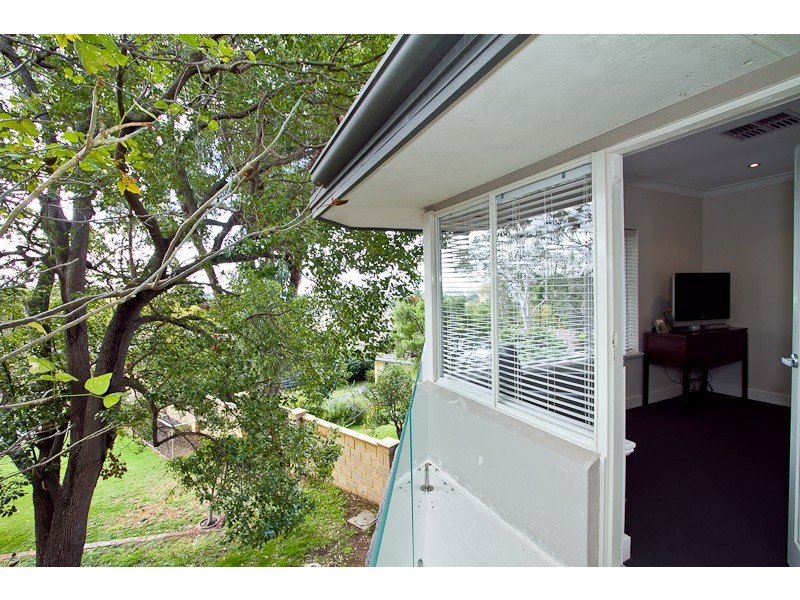 15a Cliff Way, Claremont WA 6010