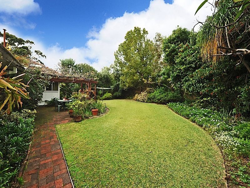 52 Beatrice Road, Dalkeith WA 6009