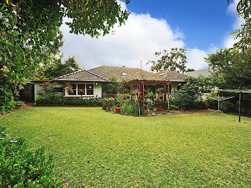 52 Beatrice Road, Dalkeith WA 6009