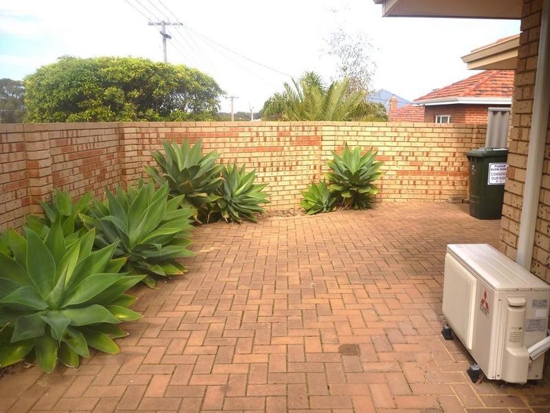 1/125 Grand Promenade, Doubleview WA 6018