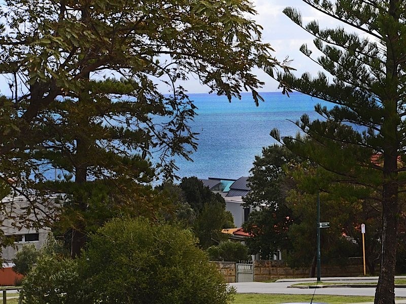 2/187 Broome Street, Cottesloe WA 6011