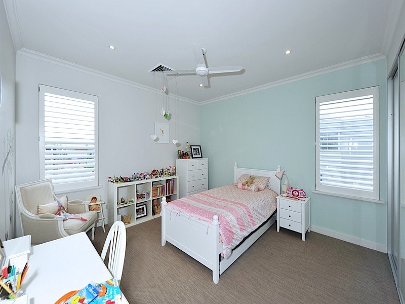 2 Wongin Way, Swanbourne WA 6010