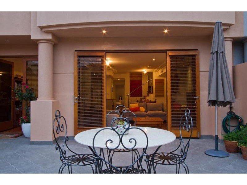 11 Warnham Road, Cottesloe WA 6011