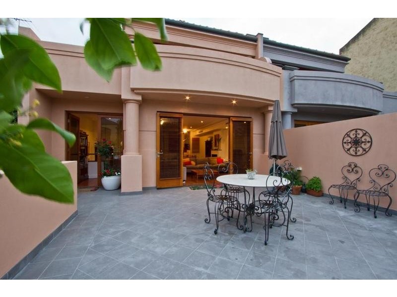 11 Warnham Road, Cottesloe WA 6011