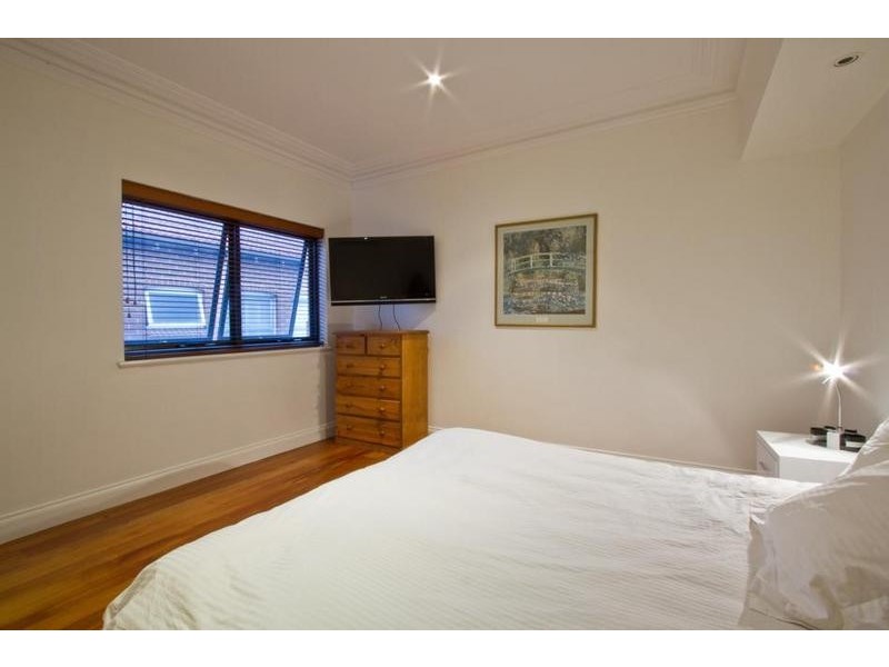 11 Warnham Road, Cottesloe WA 6011