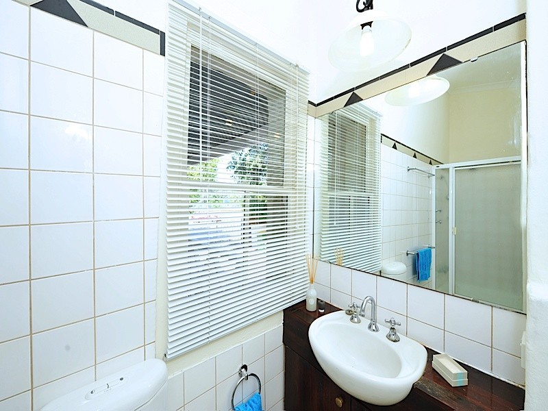 217 Curtin Avenue, Cottesloe WA 6011