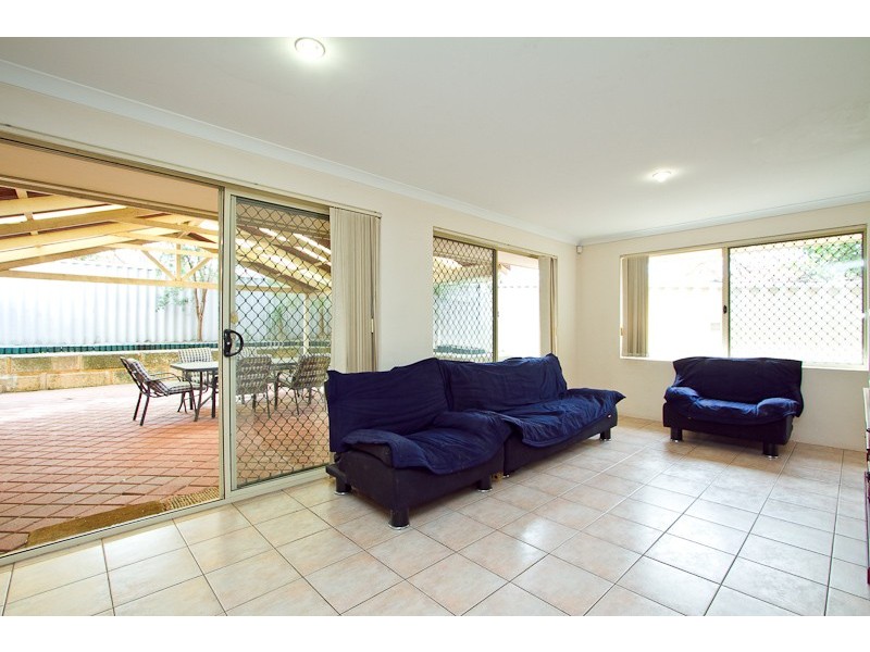 6b Chapman Street, St James WA 6102