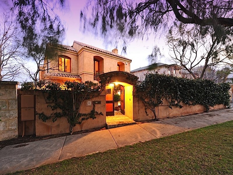 15 Clarendon Street, Cottesloe WA 6011