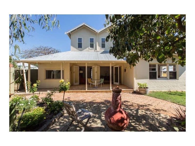16 Swansea Street, Swanbourne WA 6010
