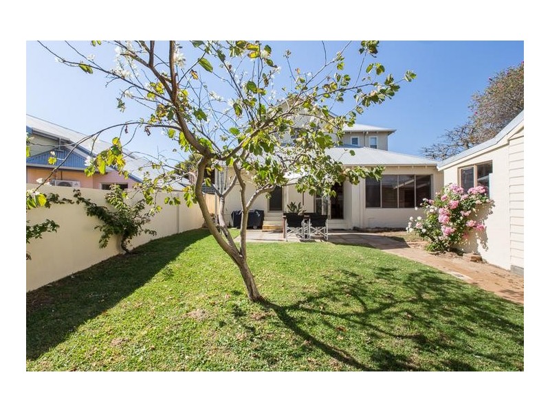 16 Swansea Street, Swanbourne WA 6010
