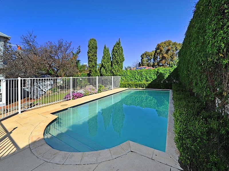 259 Marmion Street, Cottesloe WA 6011