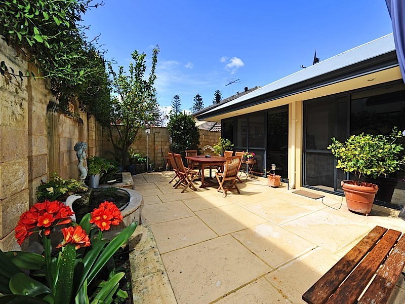 7 Charles Street, Cottesloe WA 6011