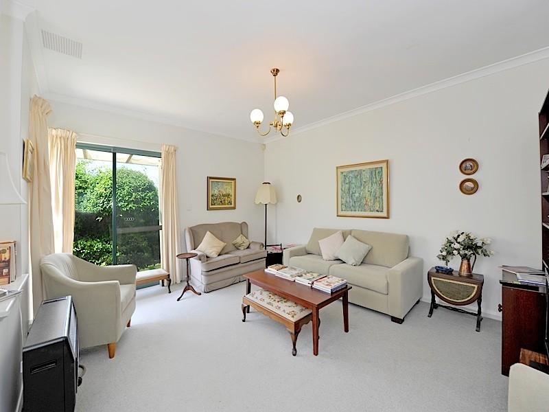 18 Godetia Gardens, Mount Claremont WA 6010