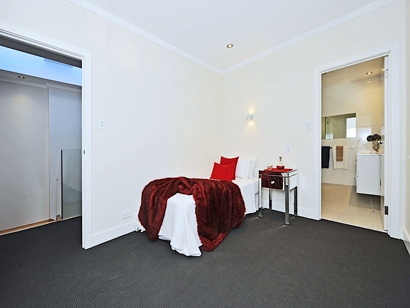 15A Cliff Way, Claremont WA 6010