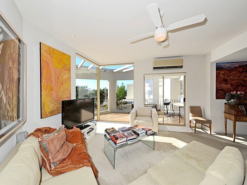 4/14 Hamersley Street, Cottesloe WA 6011