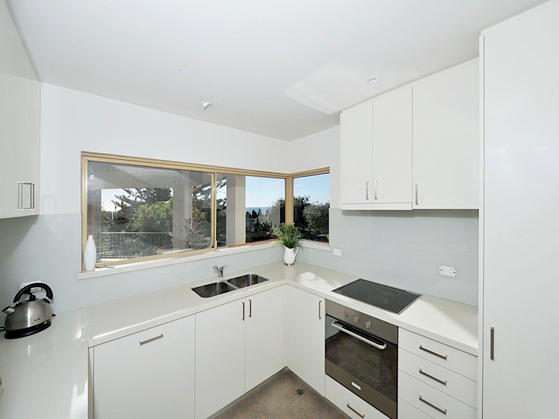 4/14 Hamersley Street, Cottesloe WA 6011