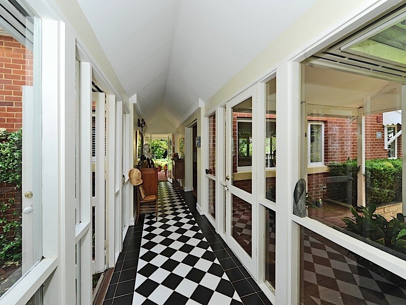 54 Pearse Street, Cottesloe WA 6011