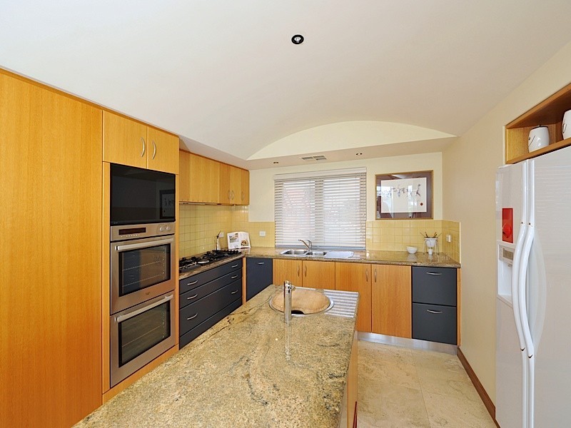 14 Phyllis Street, North Fremantle WA 6159