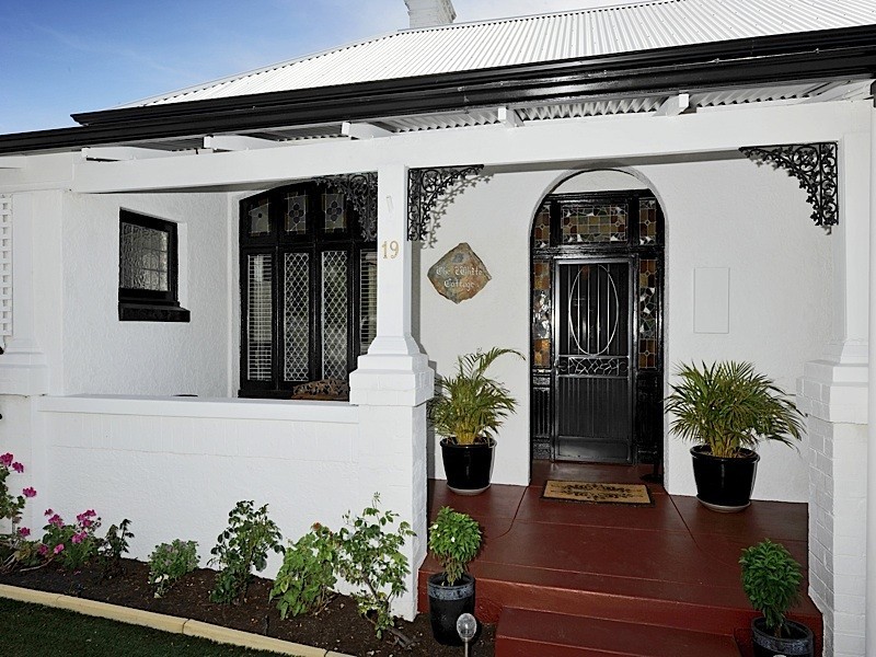 19 Dean Street, Claremont WA 6010