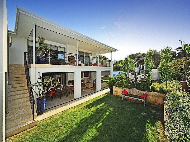 4 Ackland Way, Cottesloe WA 6011