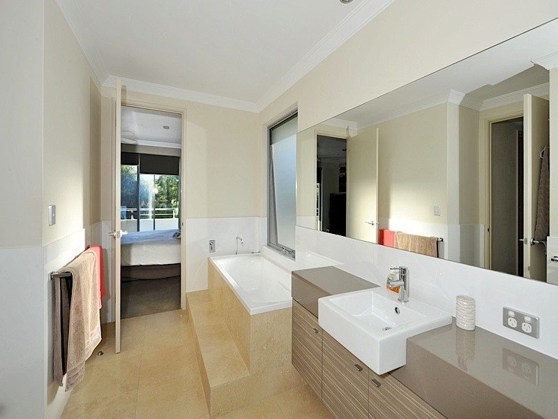 4 Ackland Way, Cottesloe WA 6011