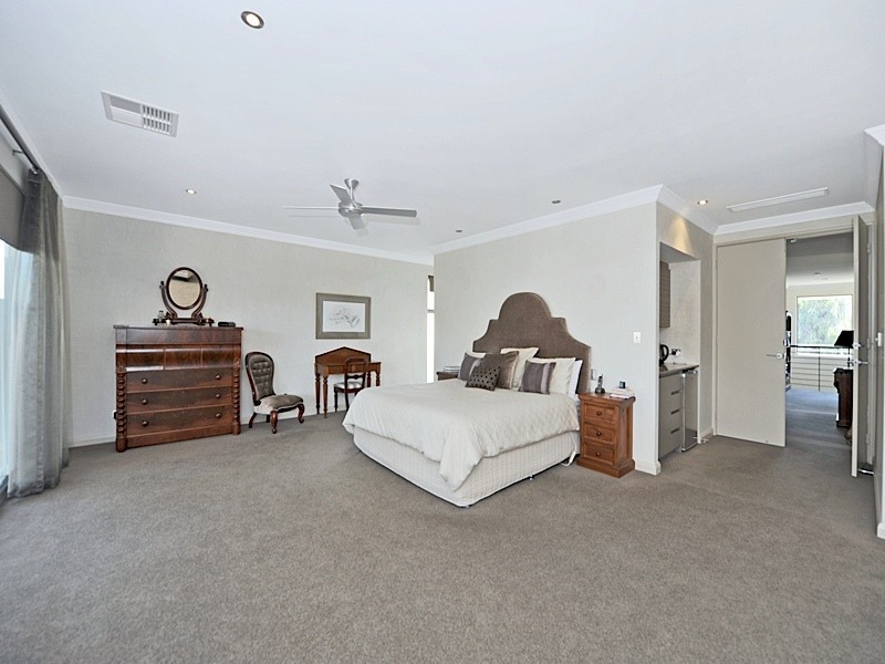 4 Ackland Way, Cottesloe WA 6011