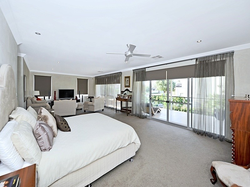 4 Ackland Way, Cottesloe WA 6011