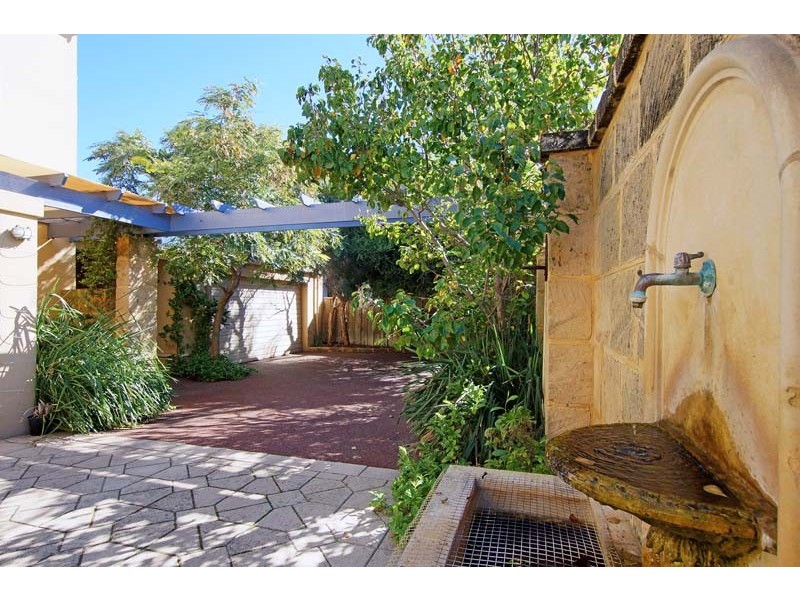 9 Foundry Court, North Fremantle WA 6159