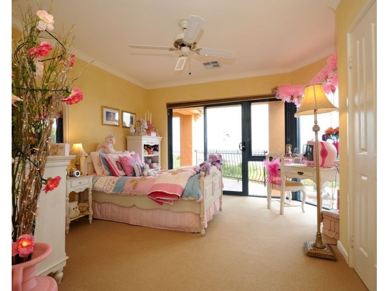 3 Muros Close, Warnbro WA 6169