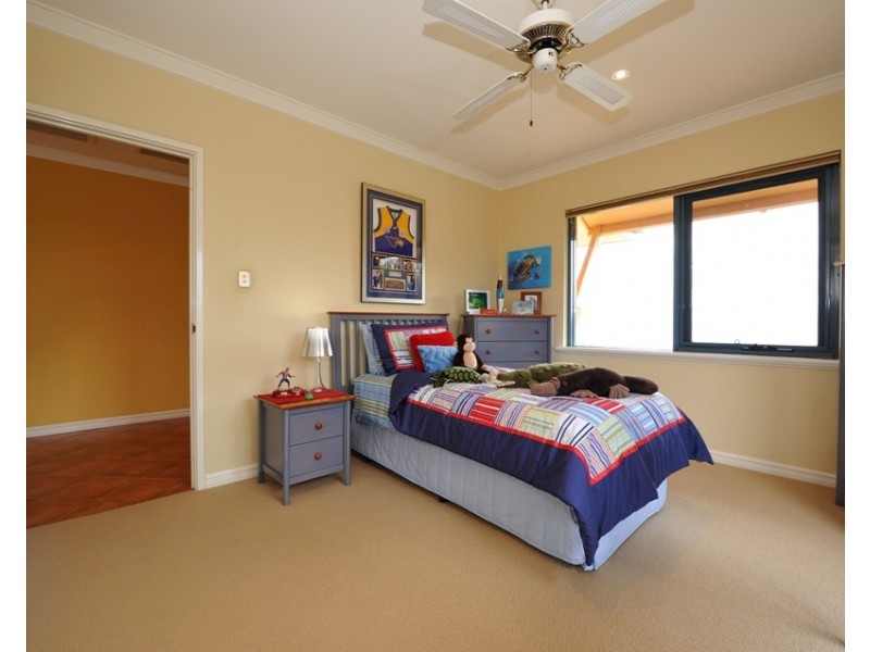 3 Muros Close, Warnbro WA 6169