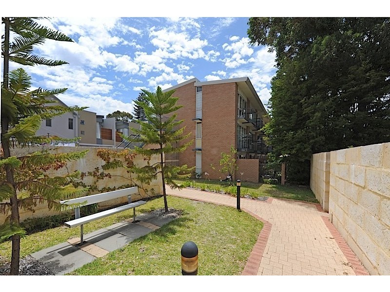 9/14 McNamara Way, Cottesloe WA 6011