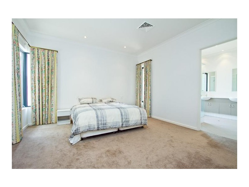 54 Irvine Street, Peppermint Grove WA 6011