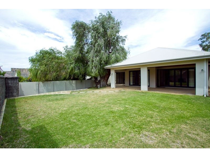 54 Irvine Street, Peppermint Grove WA 6011