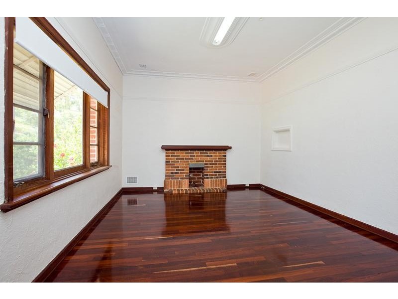 12 College Road, Claremont WA 6010