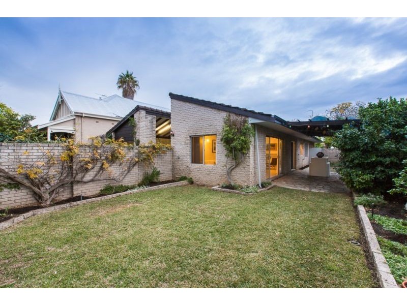1 Dunbar Road, Claremont WA 6010